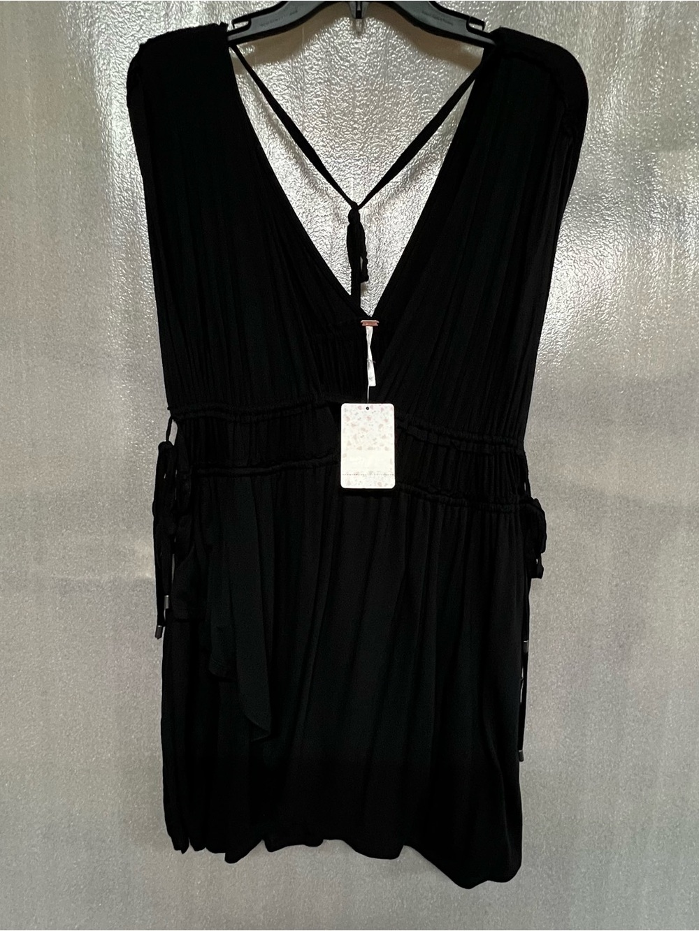 Free People Aries Plunge Neck Tank Top Black Size M NWT